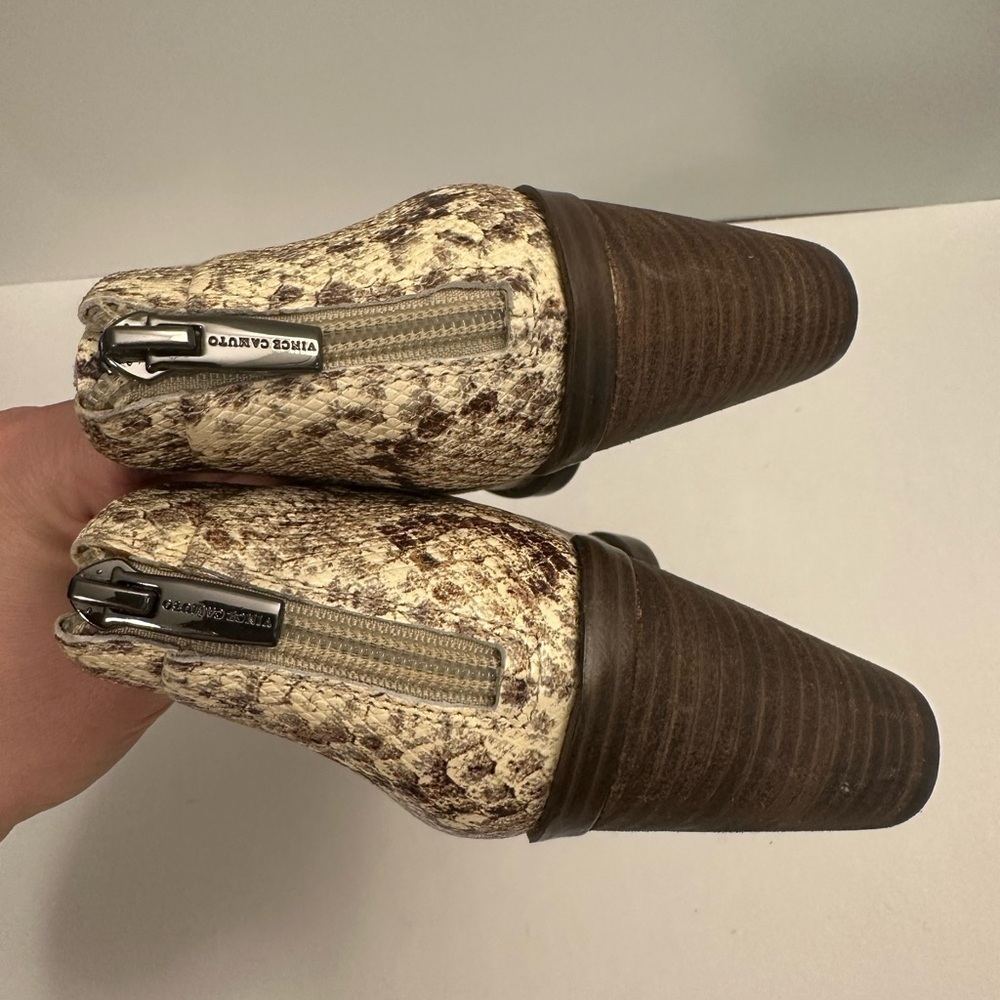 Vince Camuto Gradina Booties Snake Print Size 6.5 - Picture 6 of 15